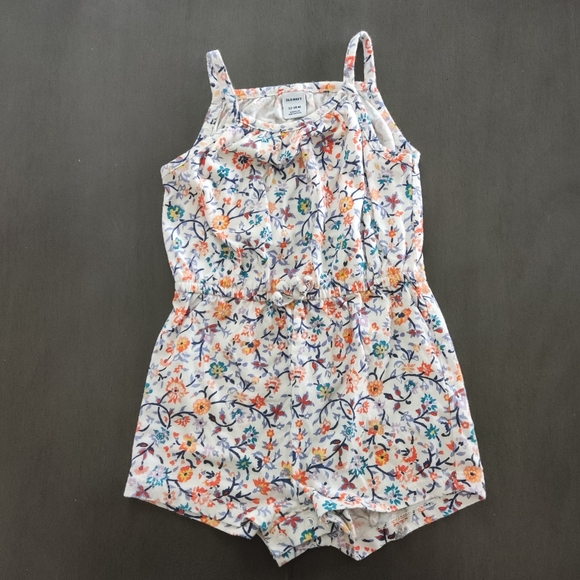 Bundle Old Navy Baby Girl 3 one piece and 2 shorts Size 12-18M - Picture 8 of 12